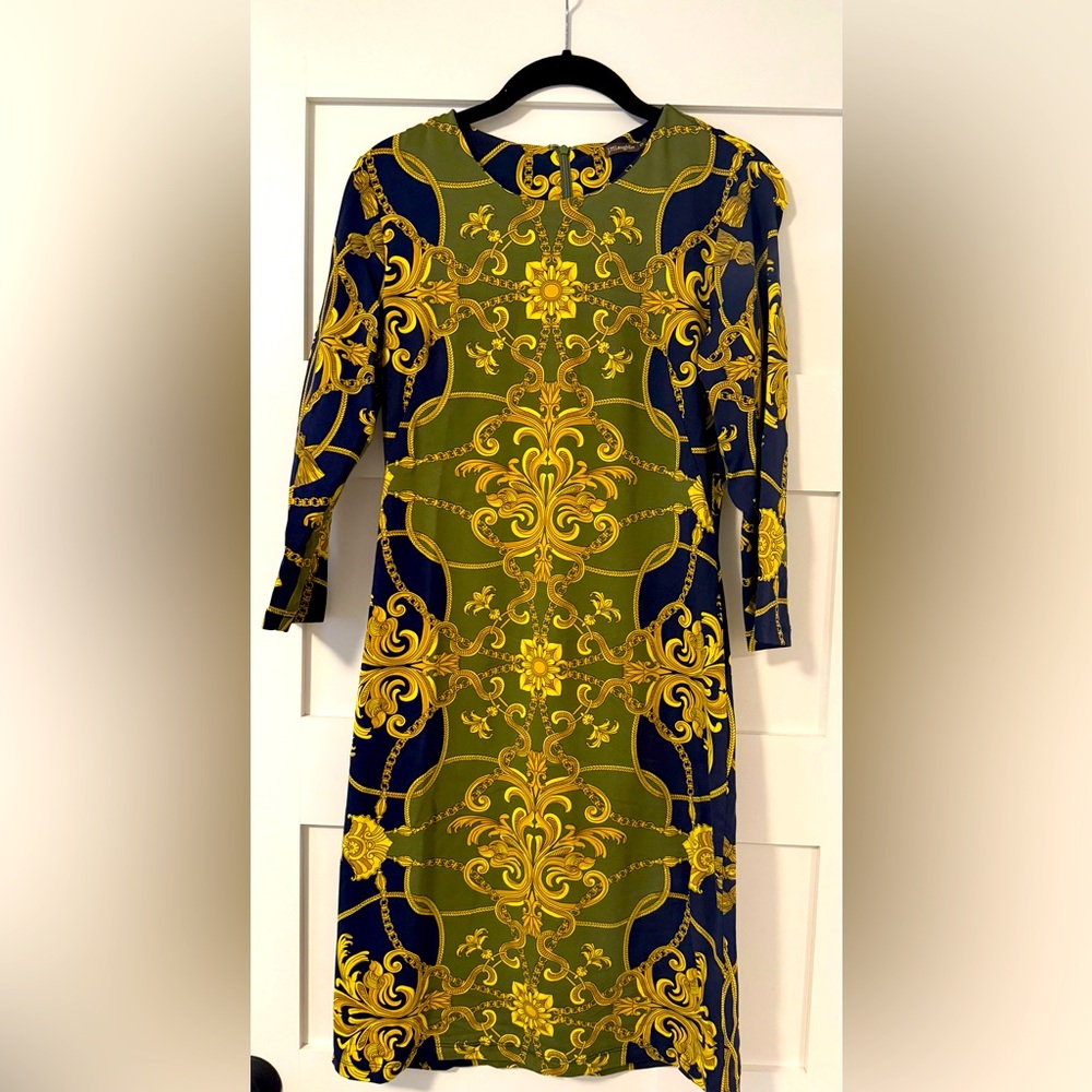 Gorgeous Sophia dress by J. mcLaughlin size extra small like new!